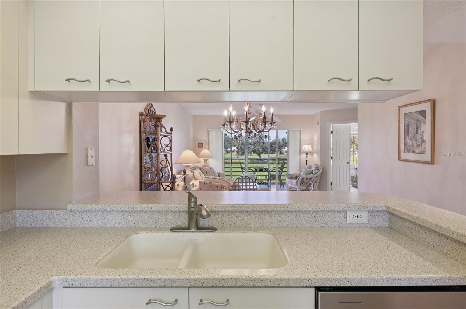 Image 16 of 56 For 824 Wexford Boulevard 824