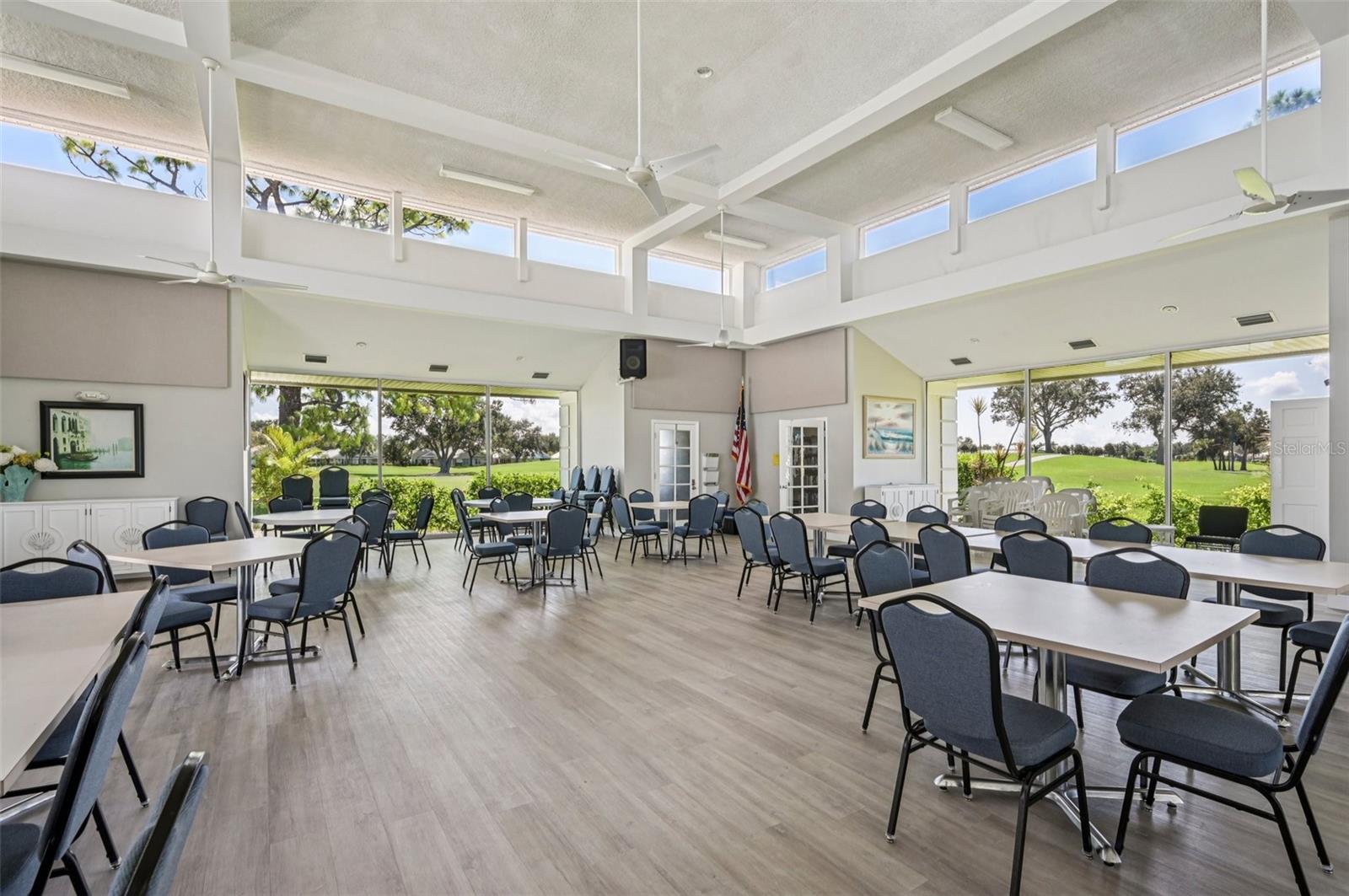 Image 36 of 56 For 824 Wexford Boulevard 824