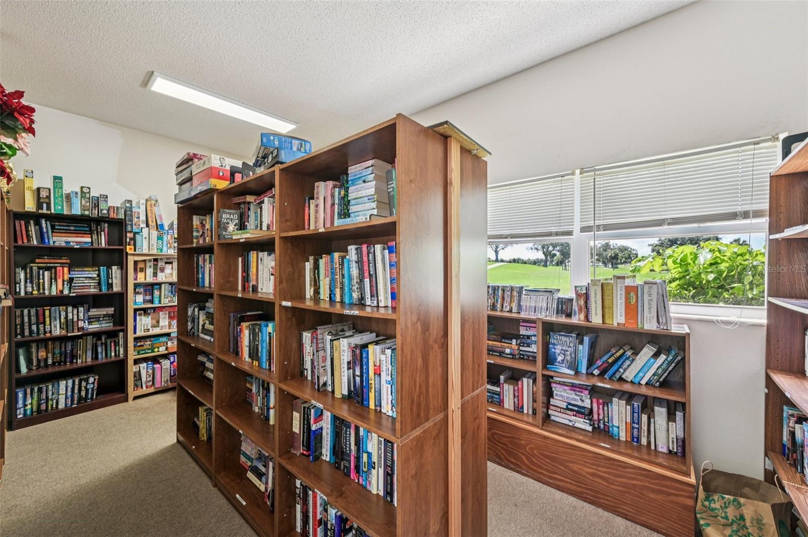 Image 38 of 56 For 824 Wexford Boulevard 824