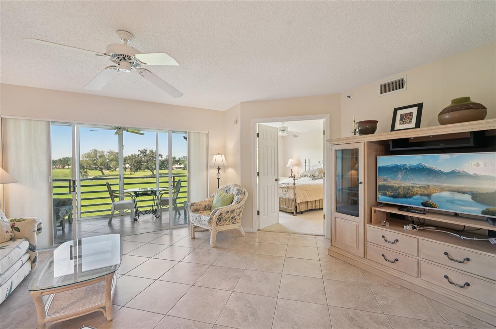Image 6 of 56 For 824 Wexford Boulevard 824