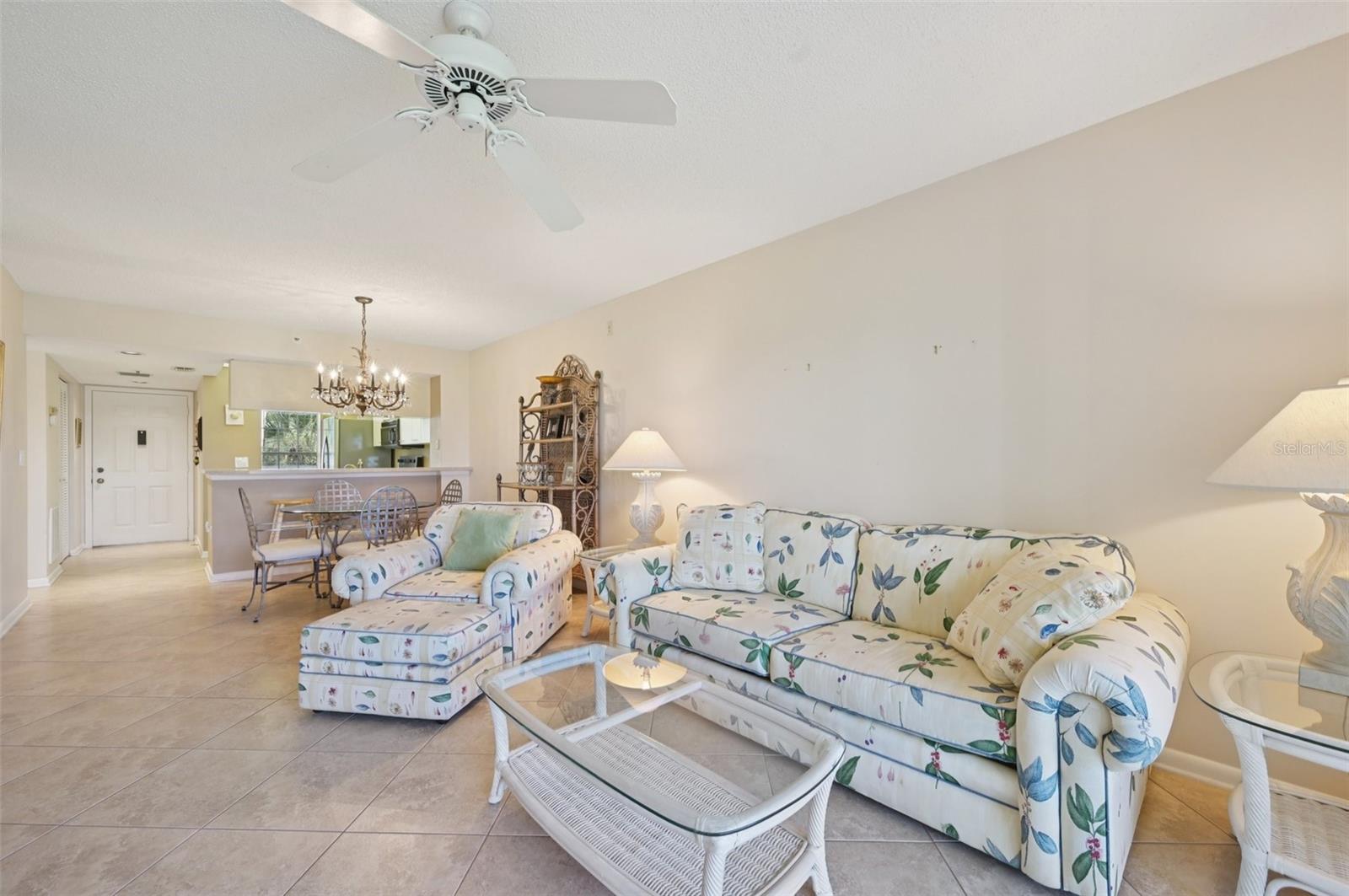 Image 8 of 56 For 824 Wexford Boulevard 824