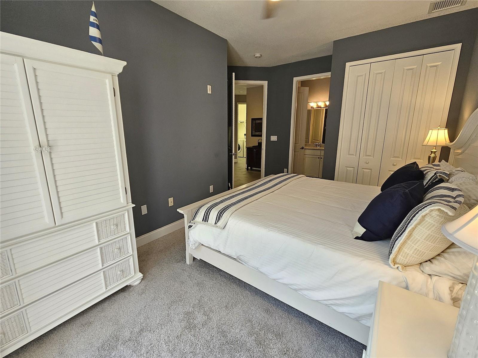 Image 41 of 53 For 461 Nokomis Avenue S 461