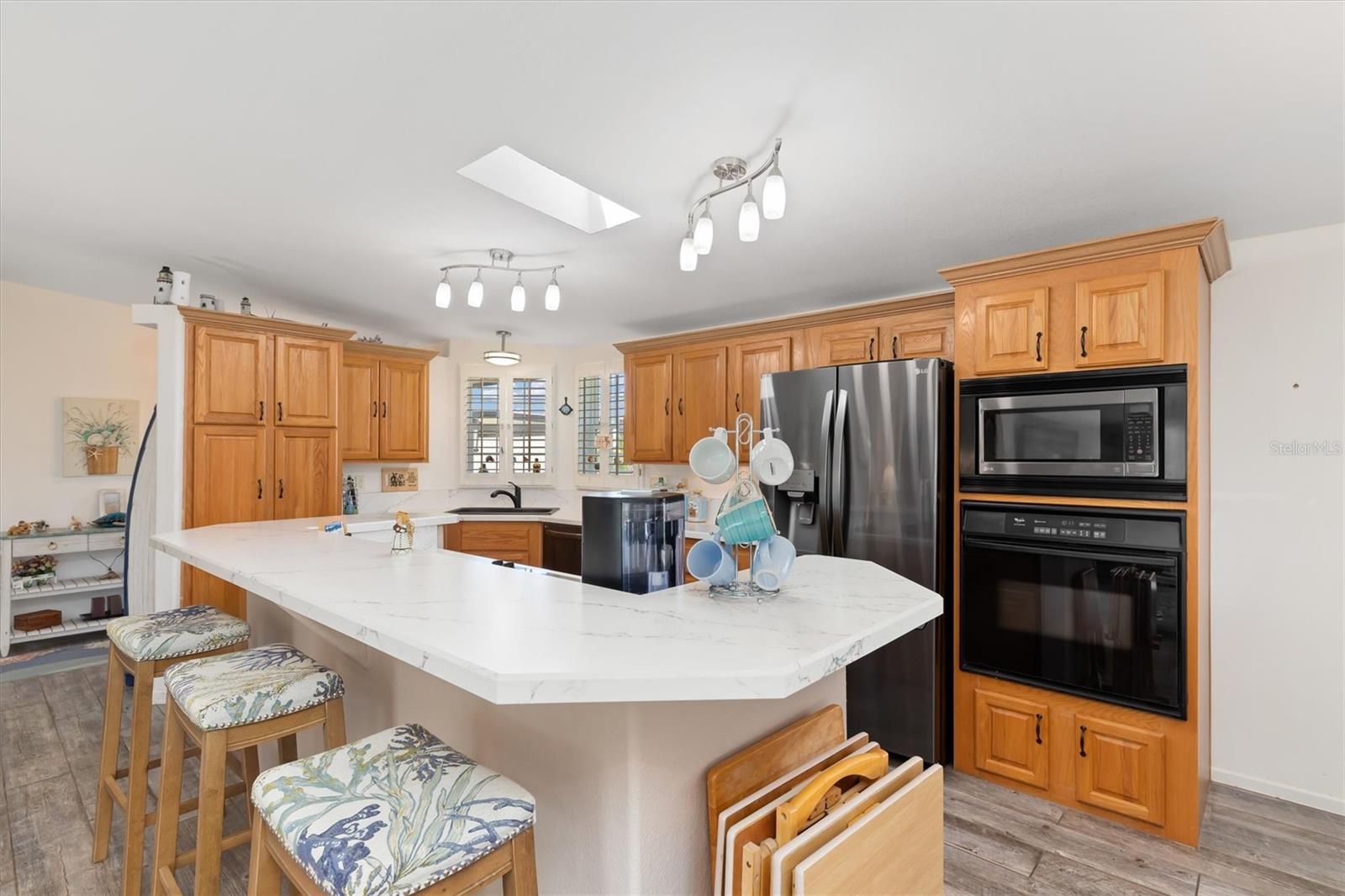 Image 10 of 37 For 9158 Pinehaven Way