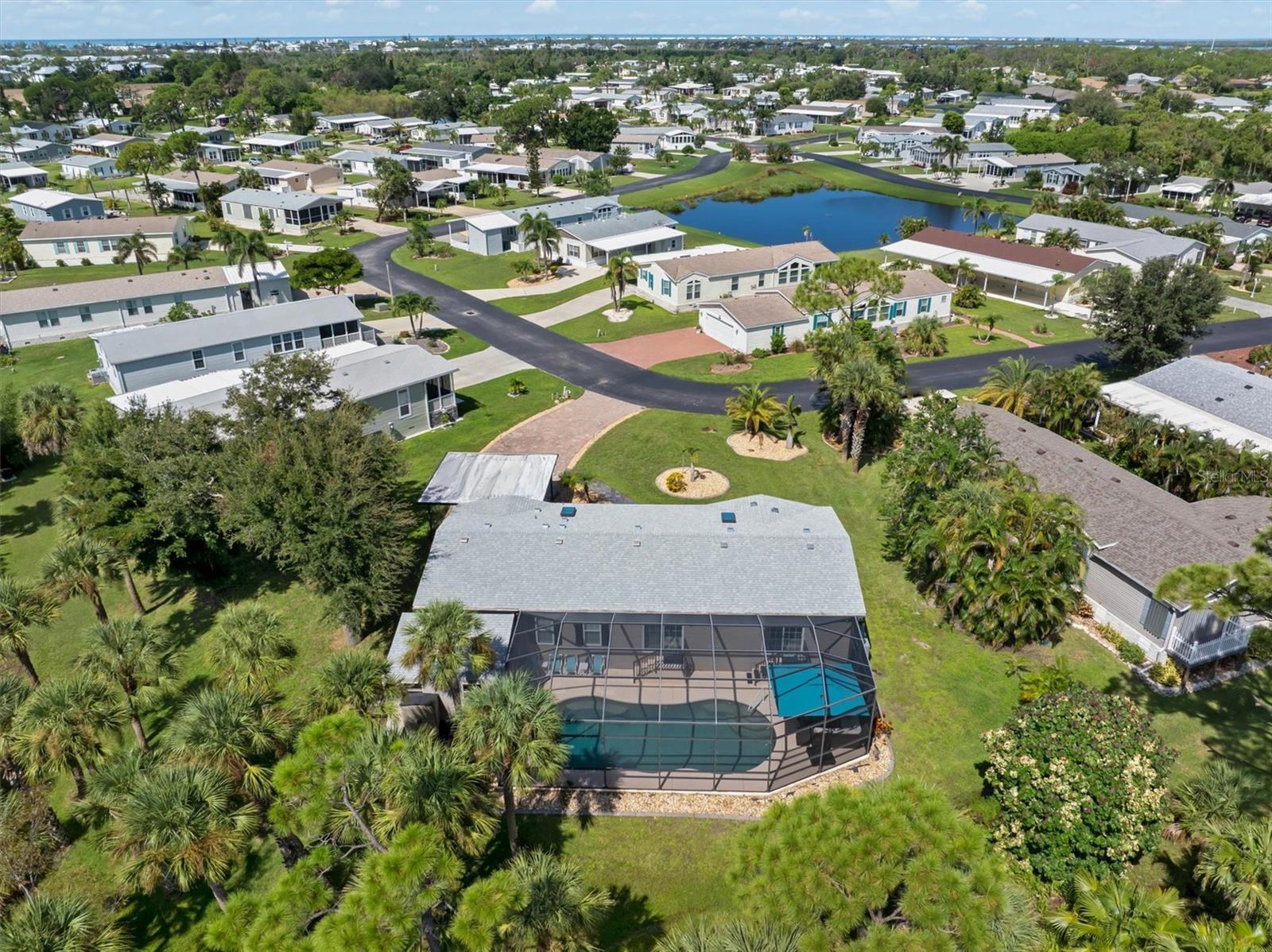 Image 26 of 37 For 9158 Pinehaven Way