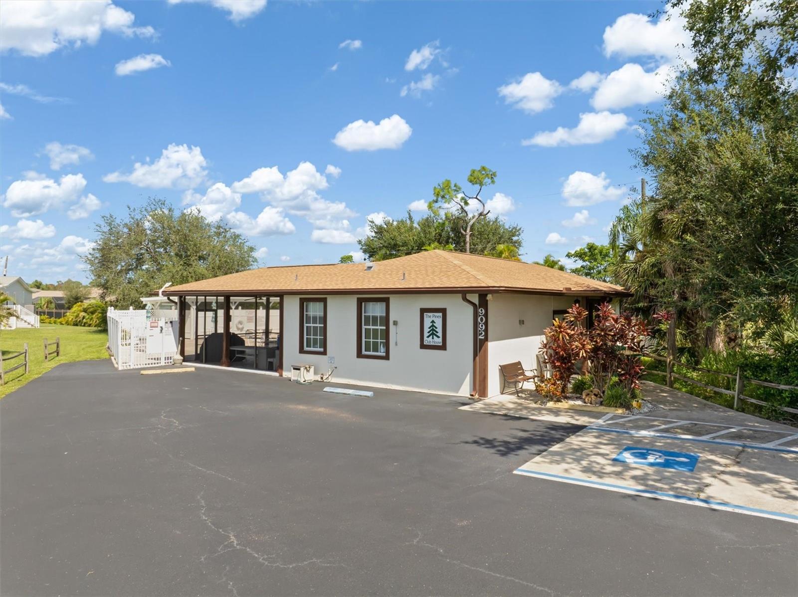 Image 31 of 37 For 9158 Pinehaven Way