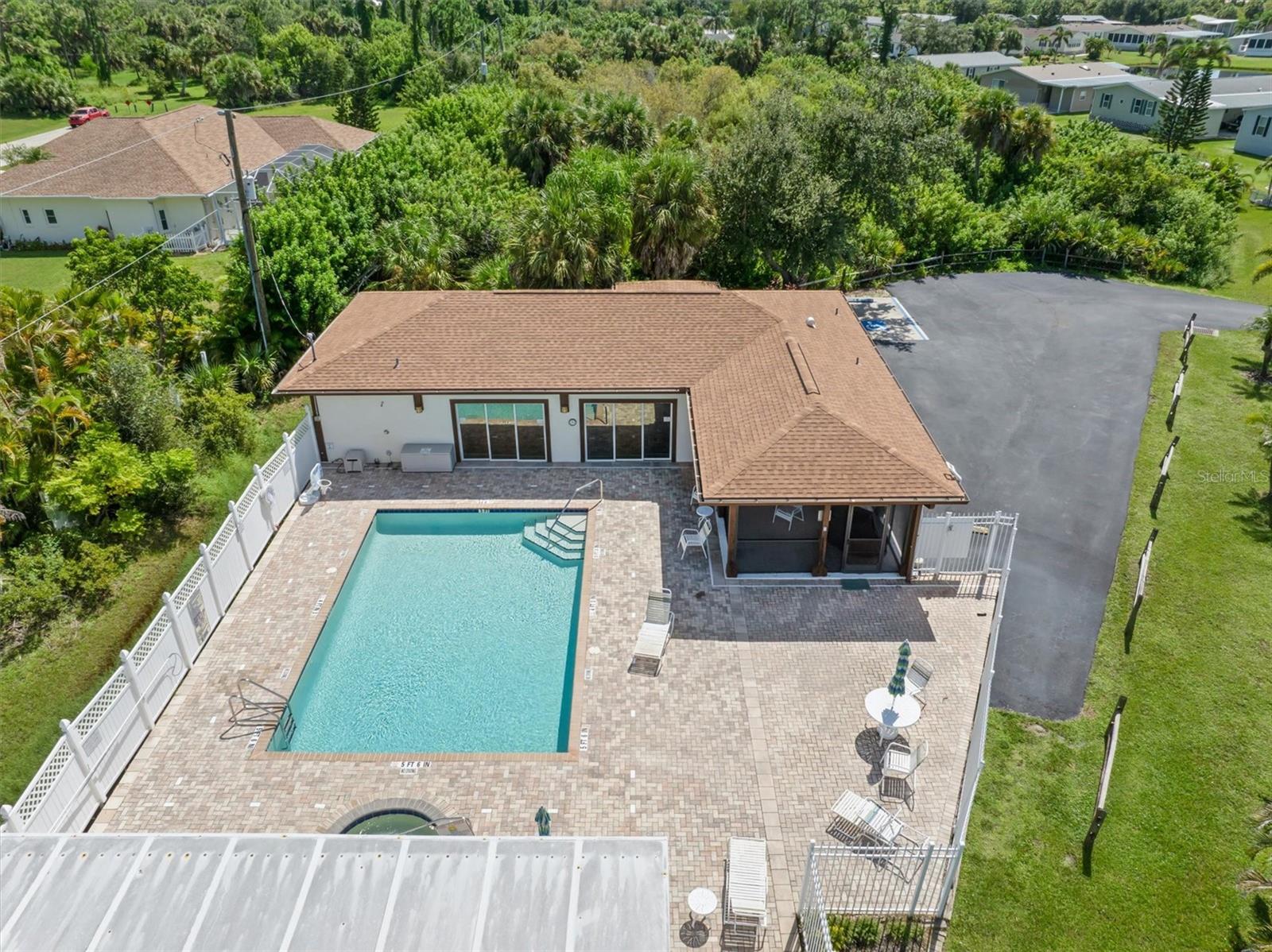 Image 32 of 37 For 9158 Pinehaven Way
