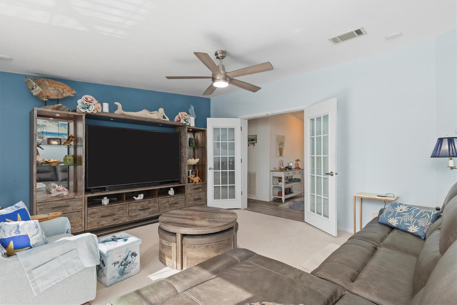 Image 5 of 37 For 9158 Pinehaven Way