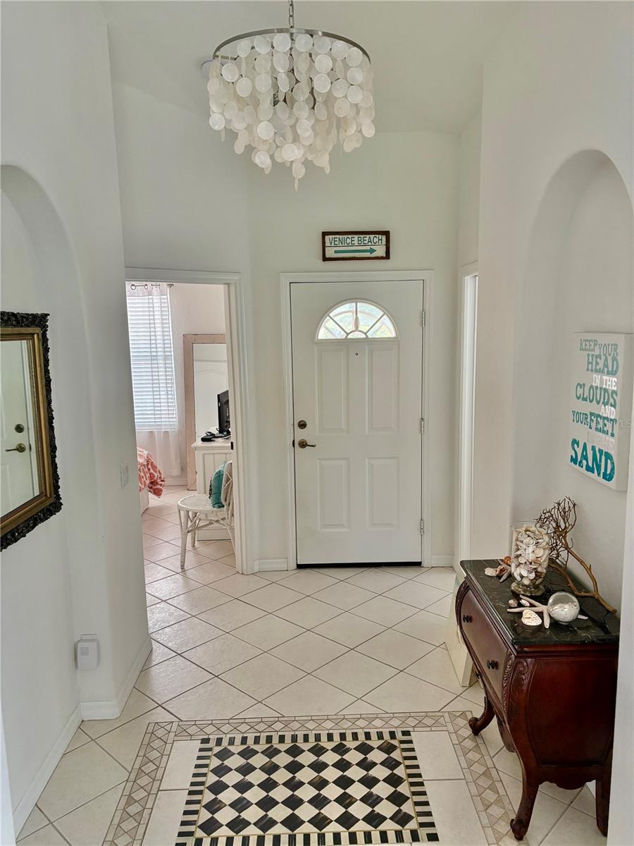 Image 11 of 26 For 703 Casa Del Lago Way 703