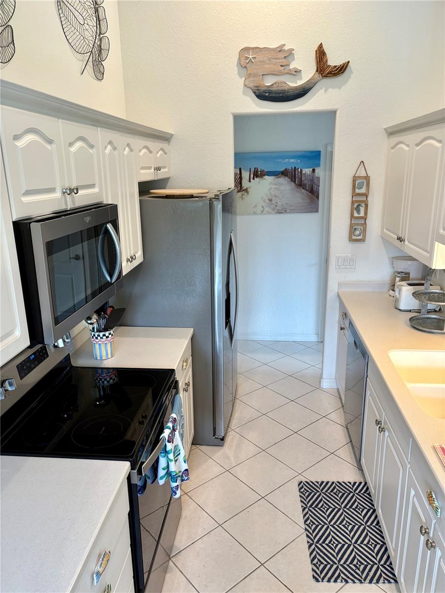 Image 7 of 26 For 703 Casa Del Lago Way 703
