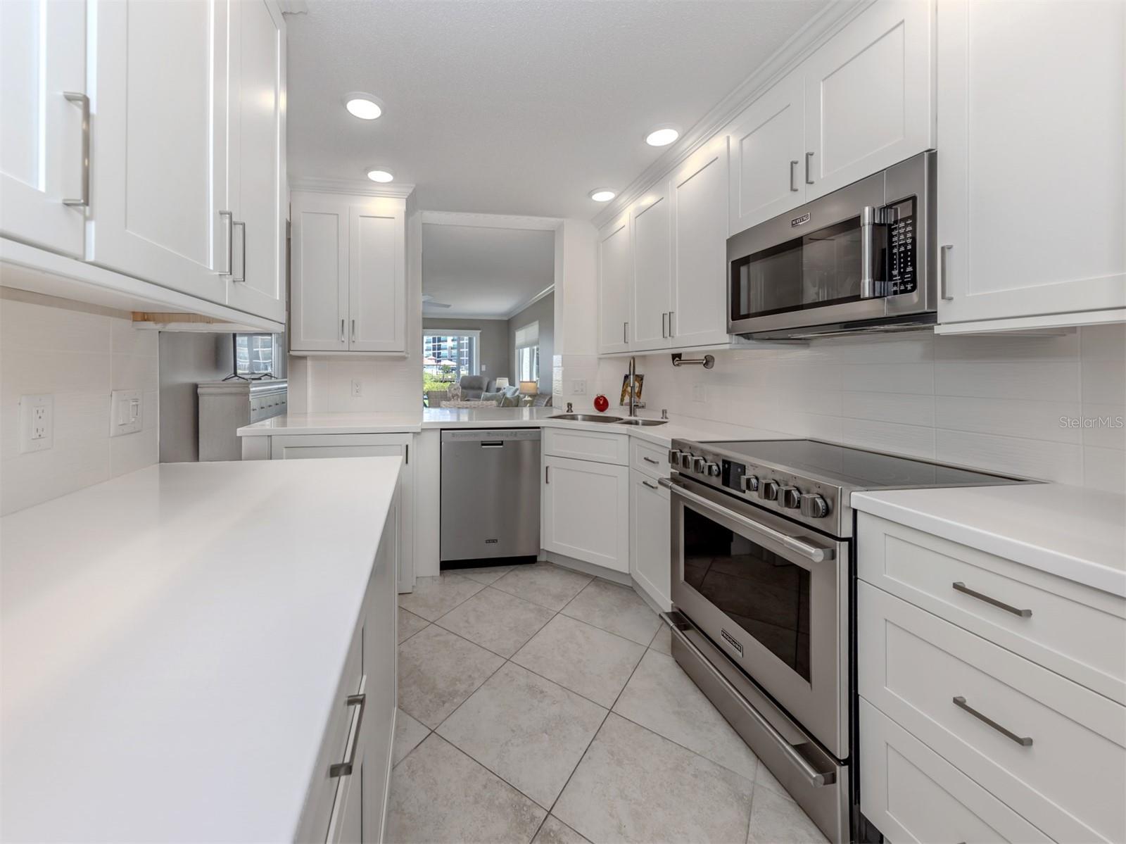 Image 16 of 91 For 250 Santa Maria Street 121