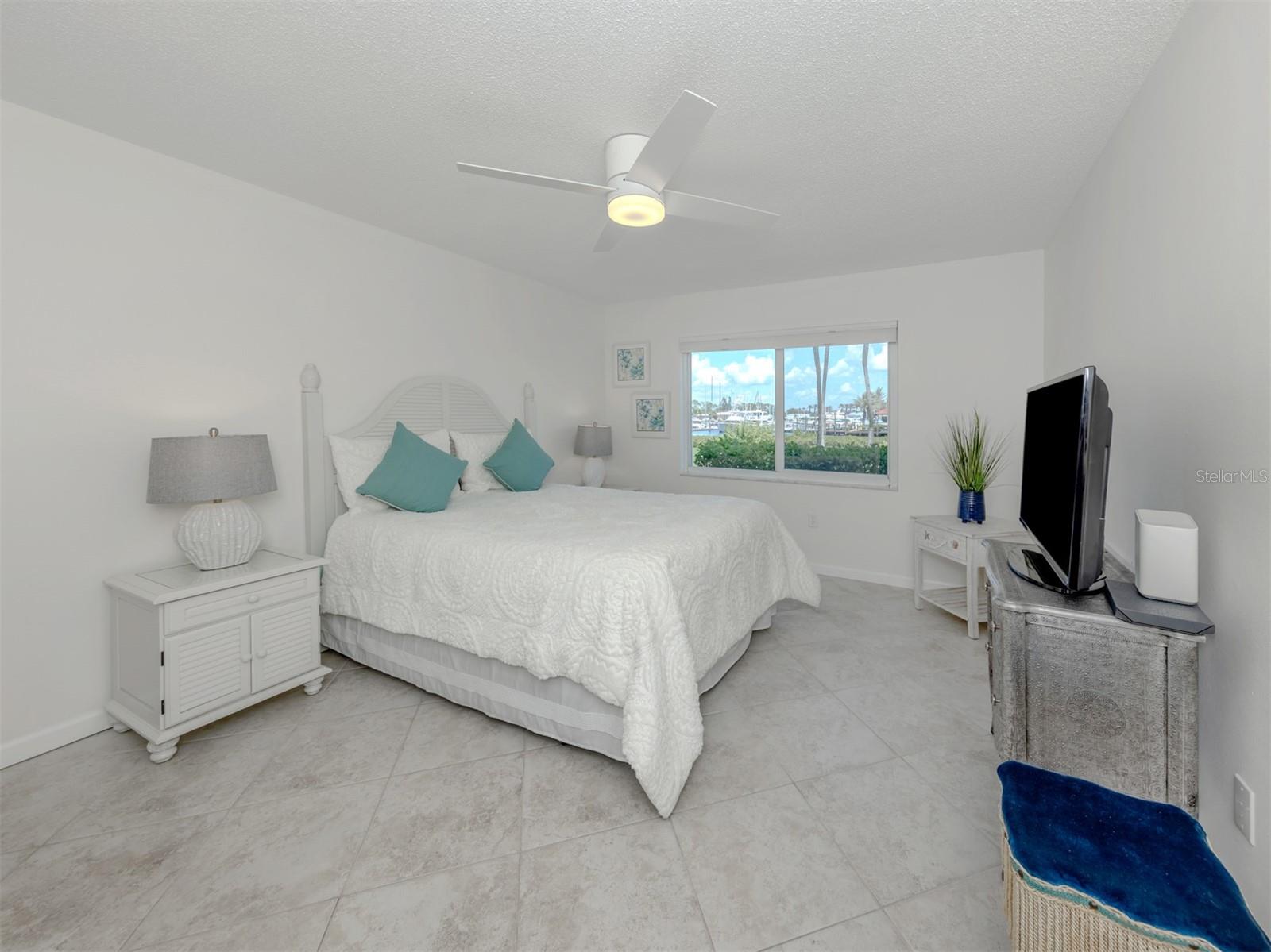 Image 19 of 91 For 250 Santa Maria Street 121
