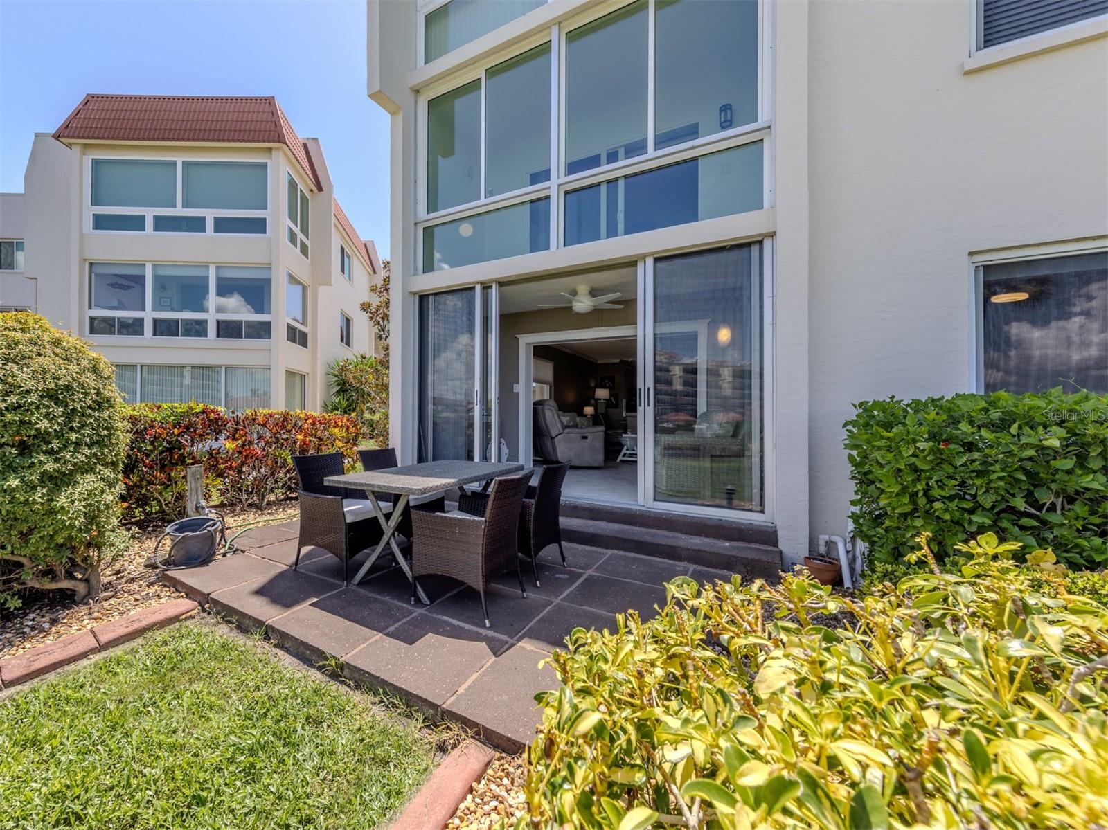 Image 23 of 91 For 250 Santa Maria Street 121