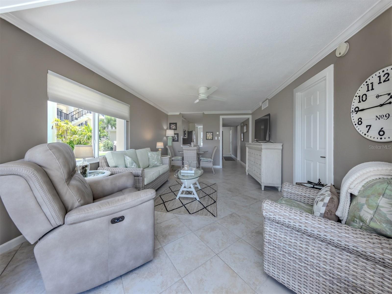 Image 6 of 91 For 250 Santa Maria Street 121