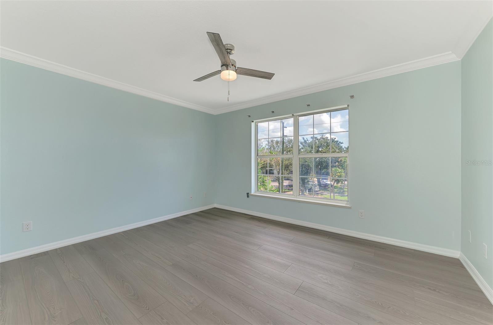 Image 32 of 47 For 1380 Beach Road 4