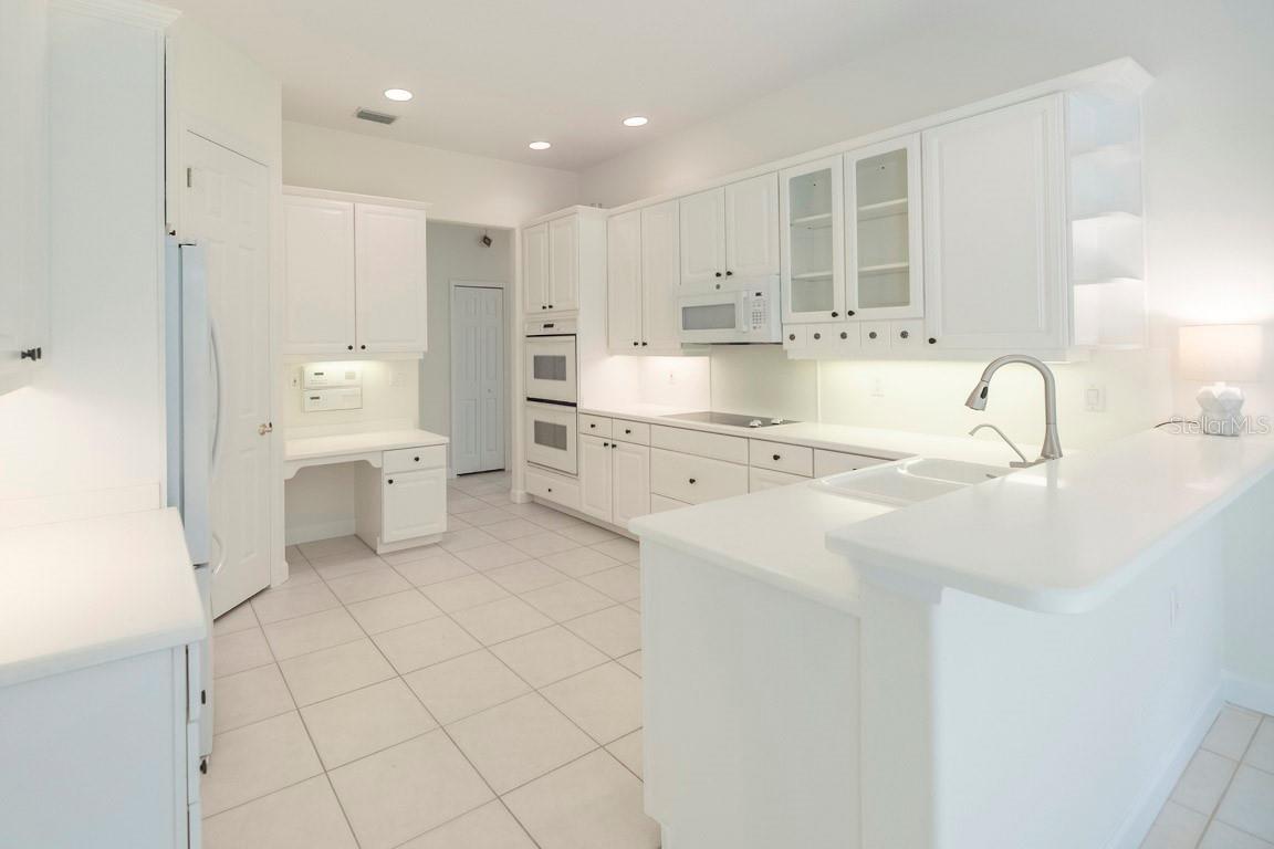 Image 27 of 34 For 6124 Stillwater Court