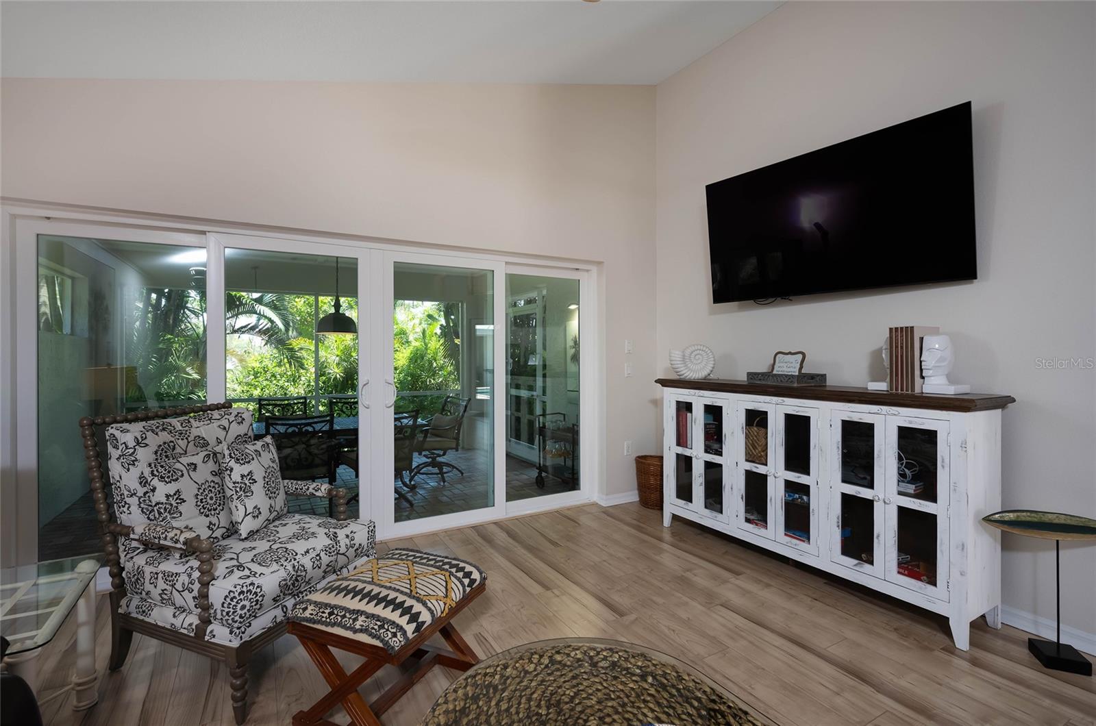 Image 36 of 61 For 222 Westwind Drive