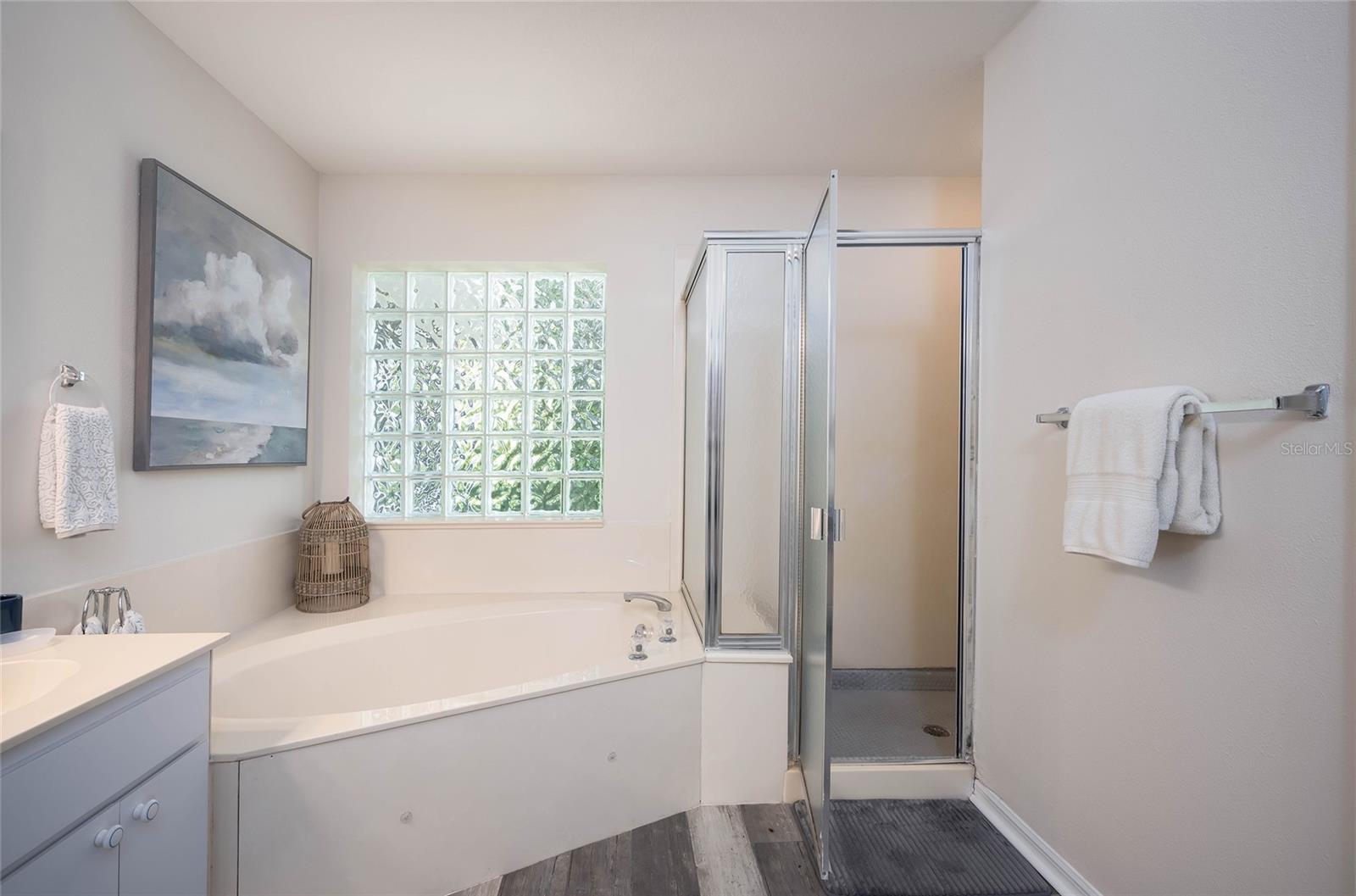 Image 42 of 61 For 222 Westwind Drive