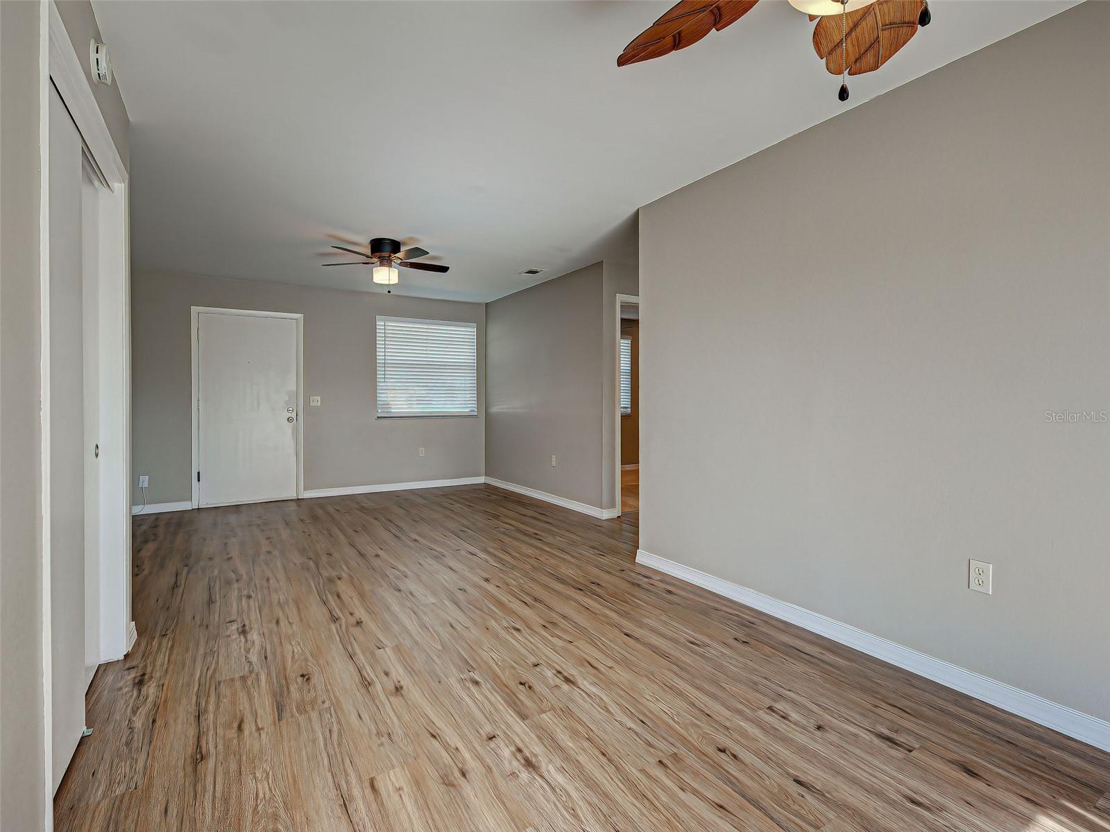 Image 13 of 43 For 1056 Venetian Parkway