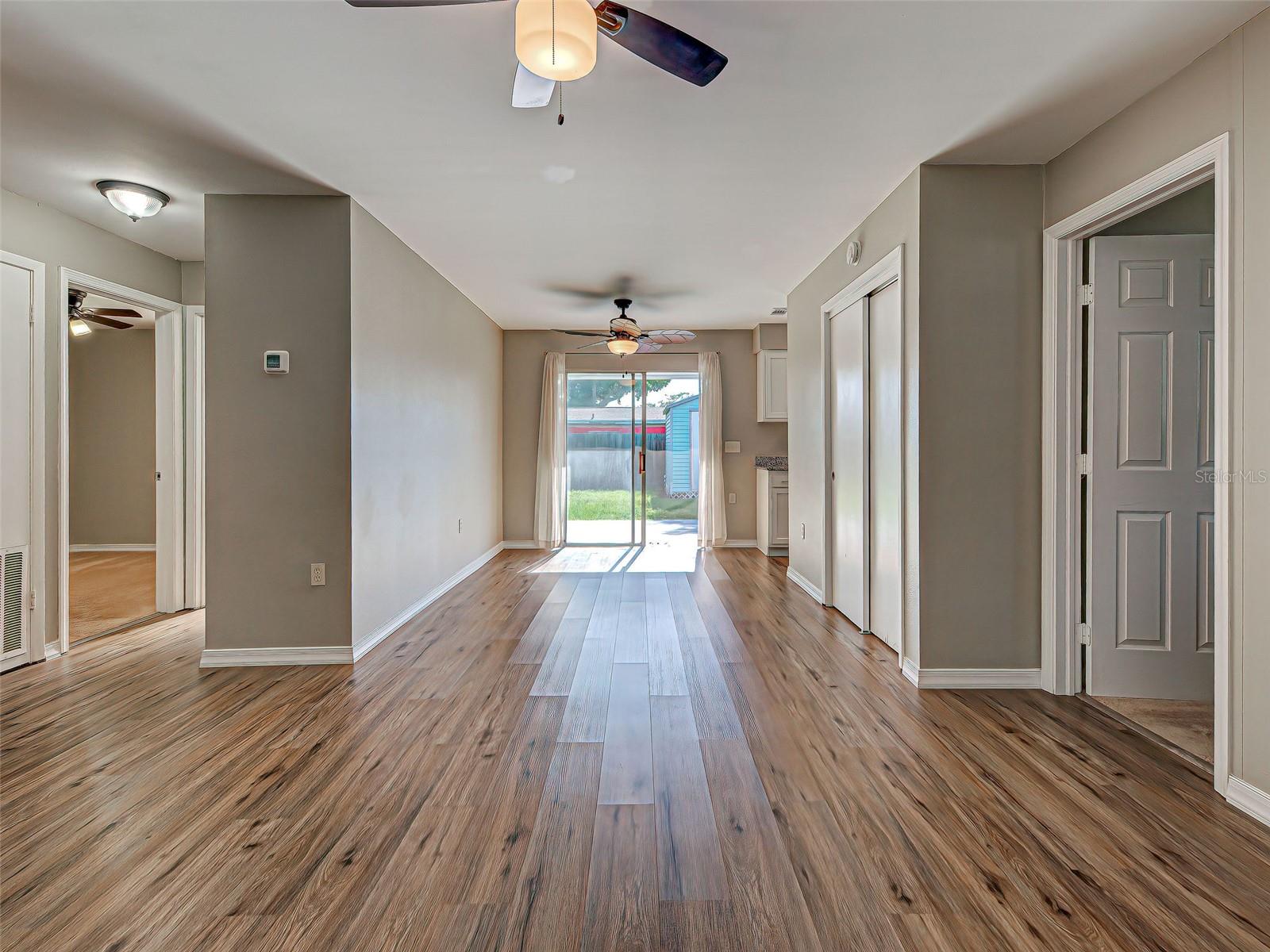 Image 14 of 43 For 1056 Venetian Parkway