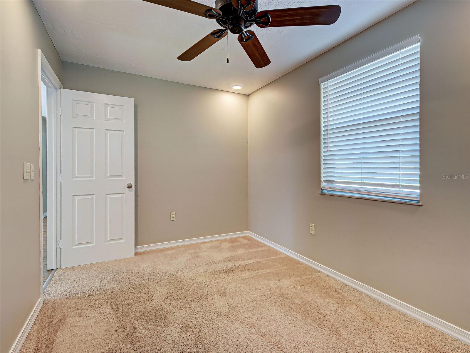 Image 34 of 43 For 1056 Venetian Parkway