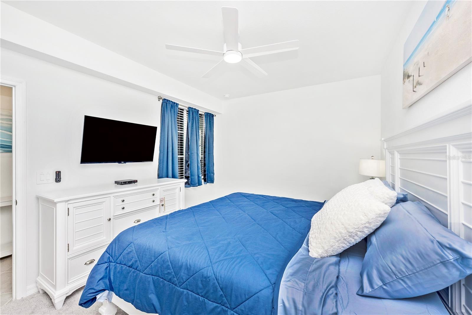 Image 31 of 92 For 17565 Opal Sand Drive 202