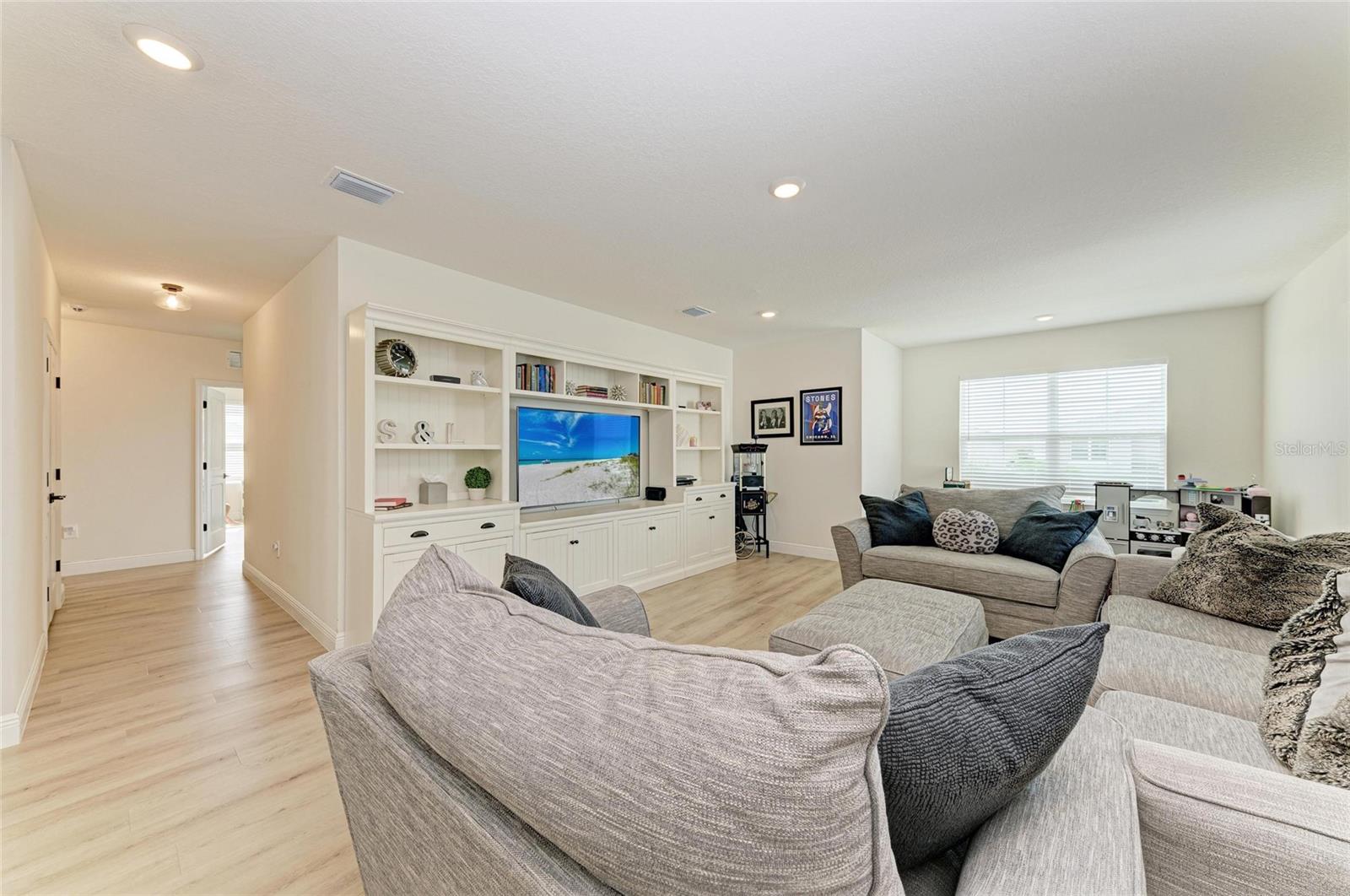 Image 15 of 56 For 16724 Barnwood Place