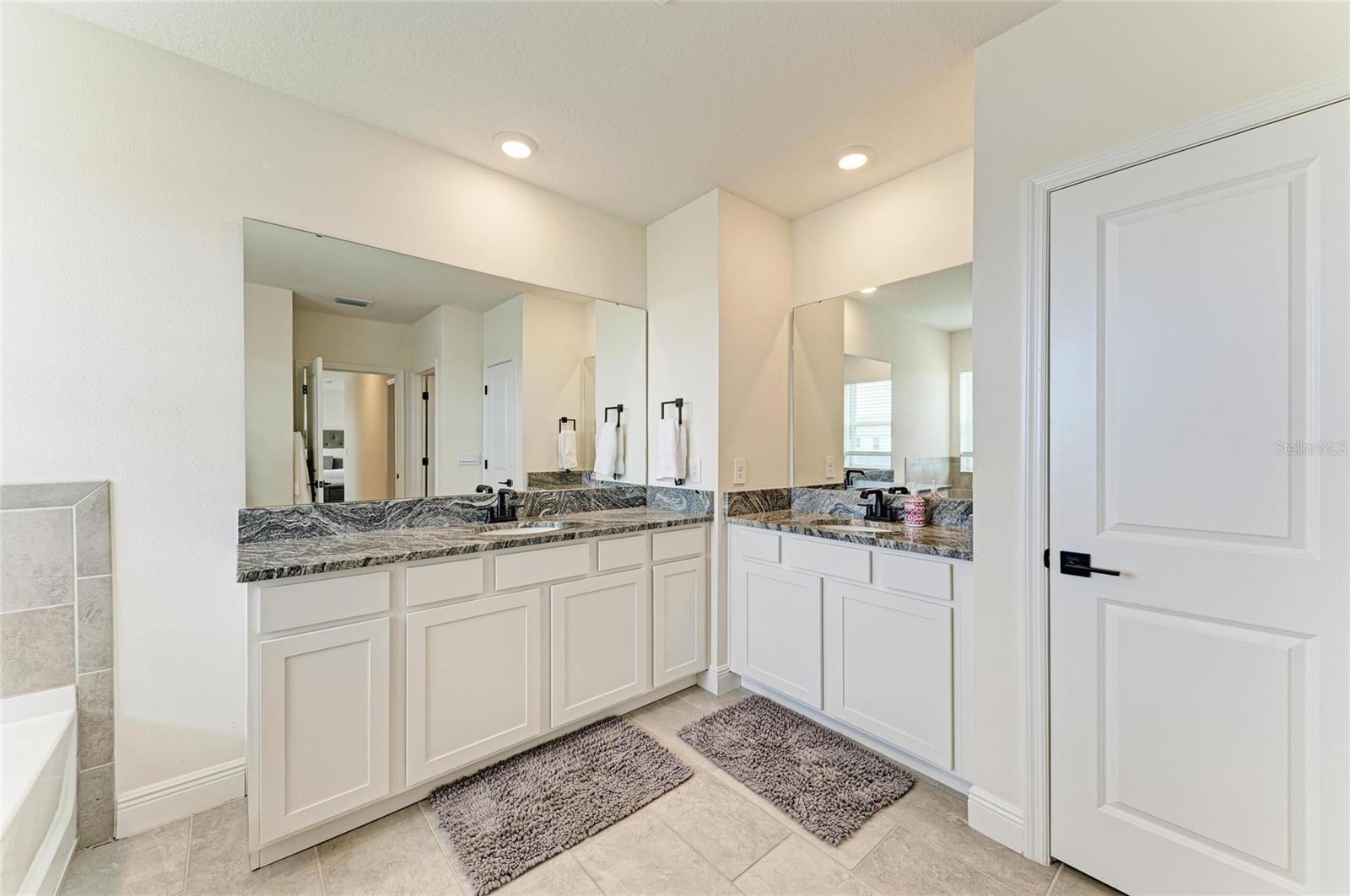 Image 20 of 56 For 16724 Barnwood Place