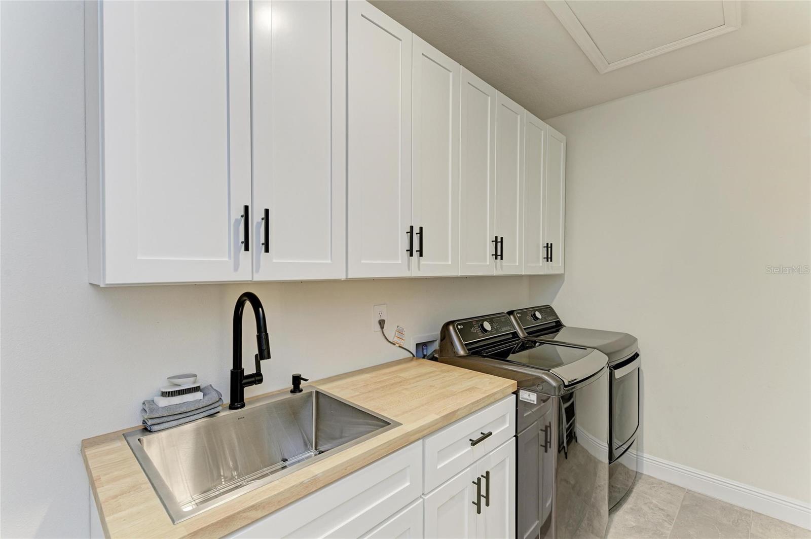 Image 32 of 56 For 16724 Barnwood Place