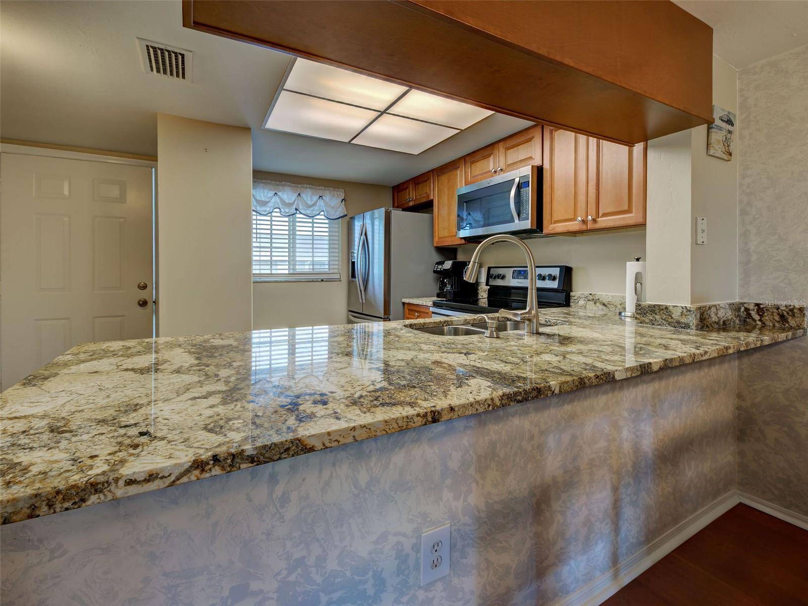 Image 11 of 48 For 3310 Loveland Boulevard 1506