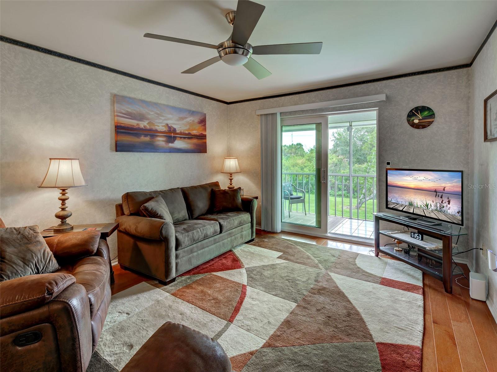 Image 15 of 48 For 3310 Loveland Boulevard 1506