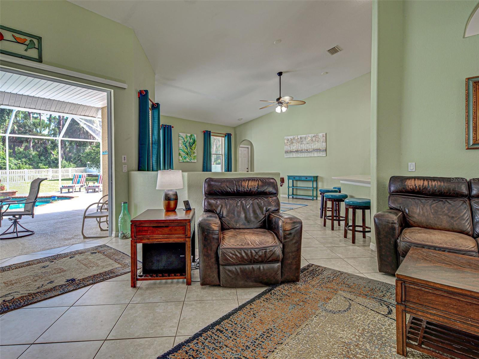 Image 10 of 87 For 3286 Henderson Lane