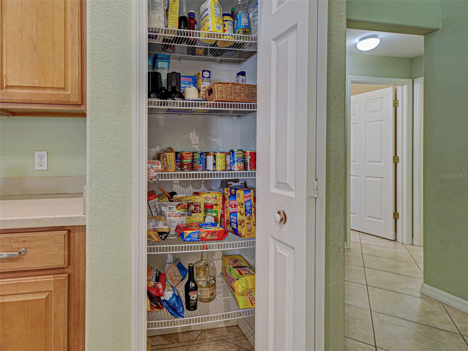 Image 28 of 87 For 3286 Henderson Lane