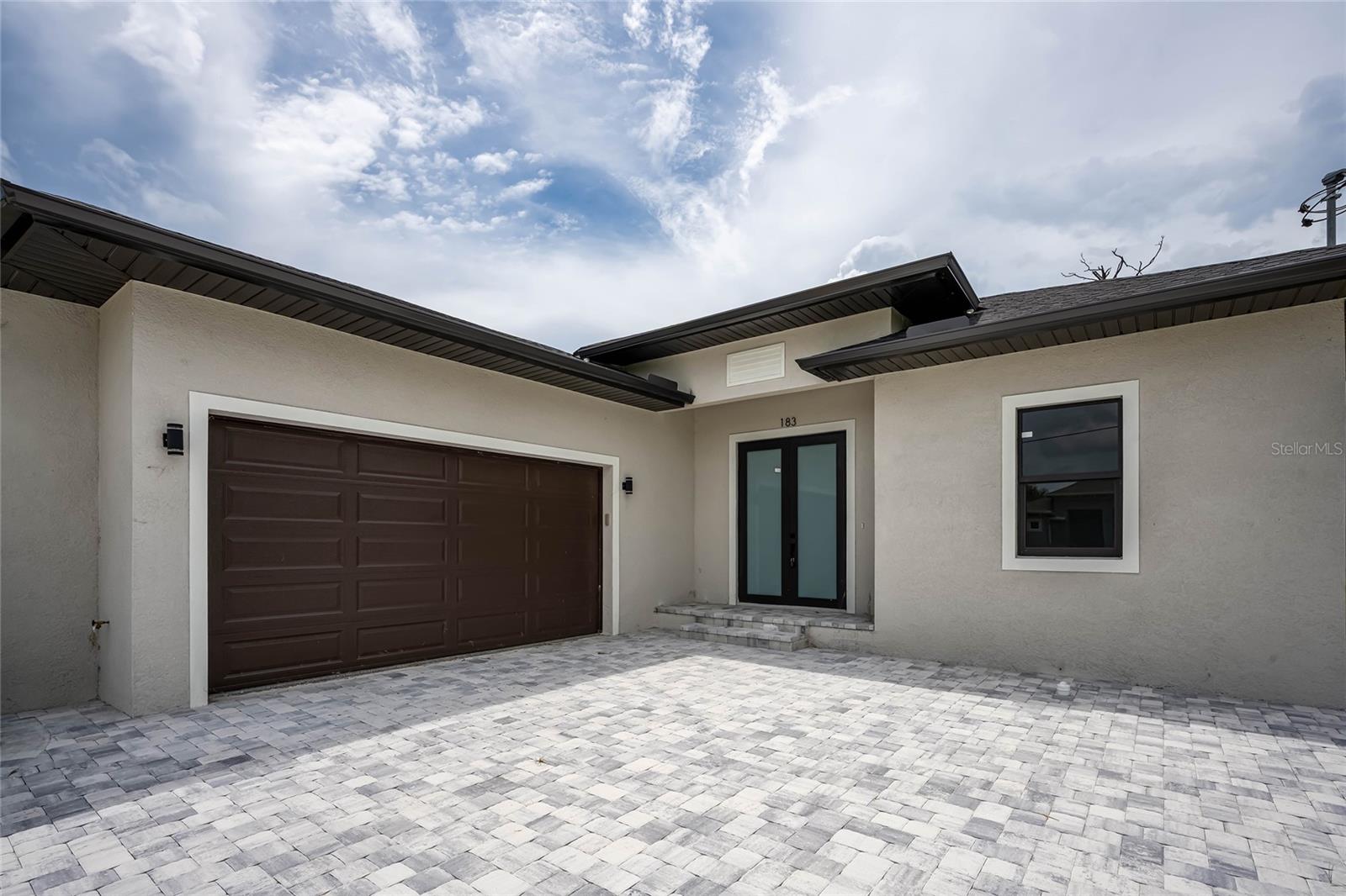 Image 2 of 59 For 183 Sesame Road E