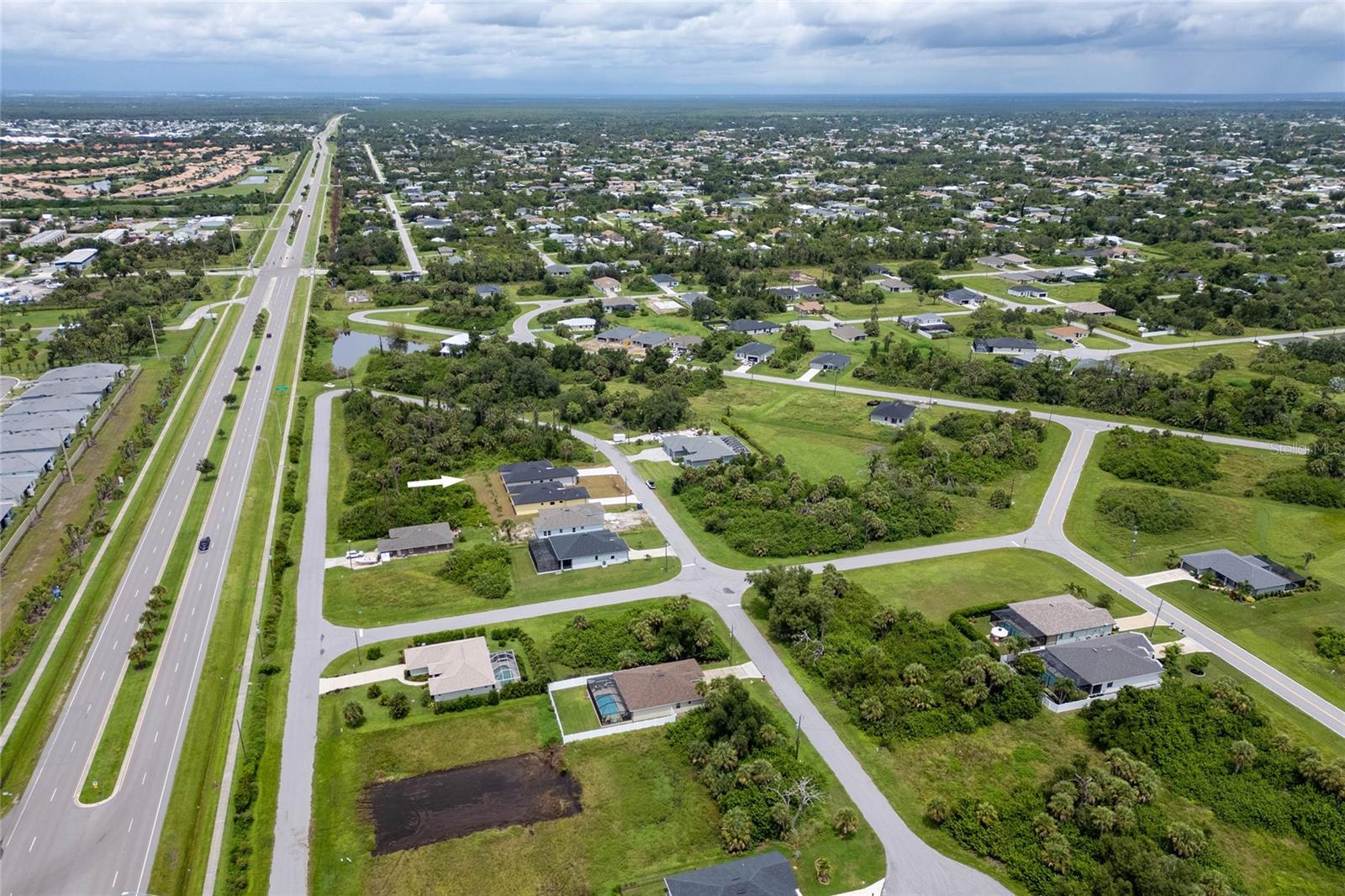 Image 41 of 59 For 183 Sesame Road E