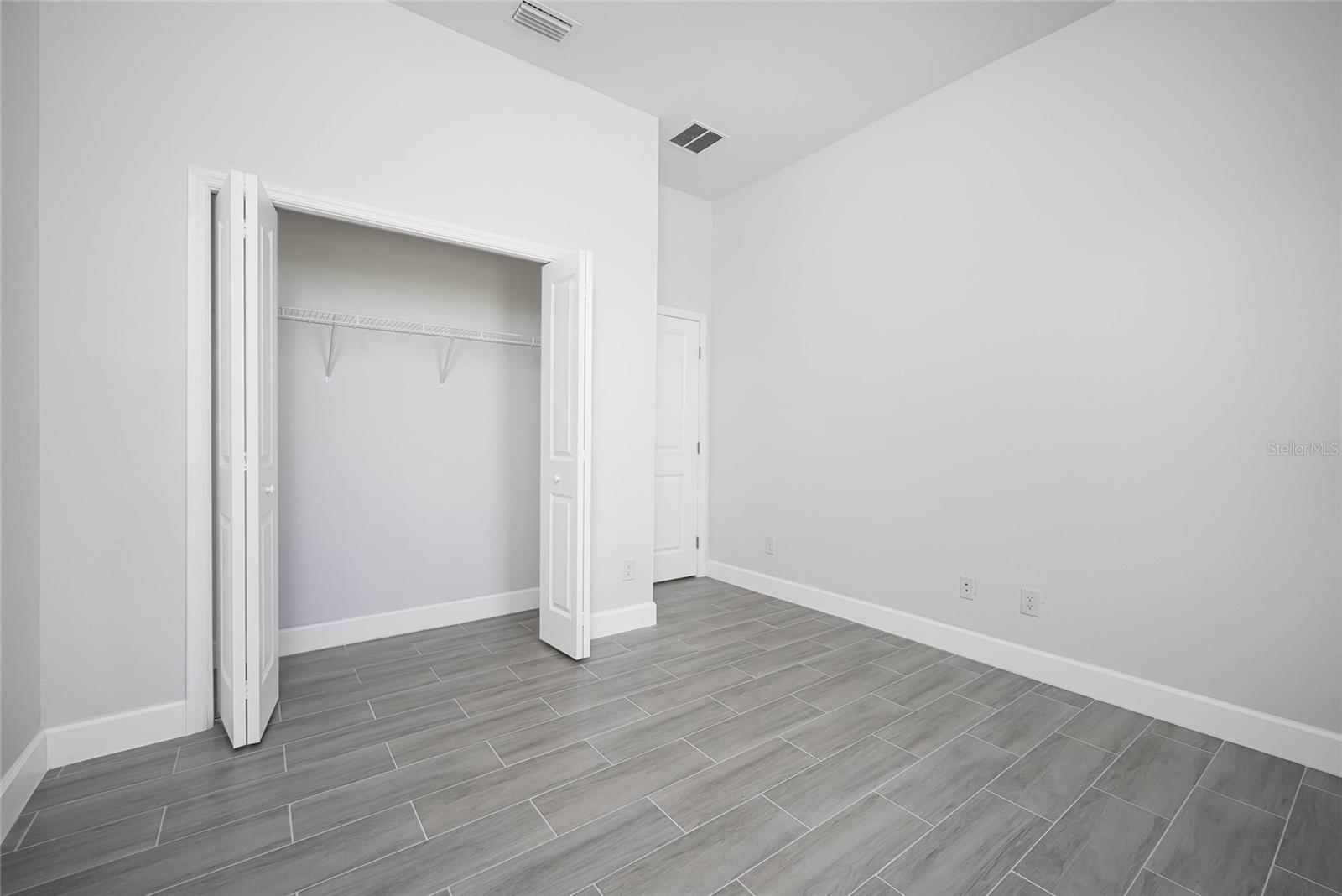 Image 8 of 59 For 183 Sesame Road E