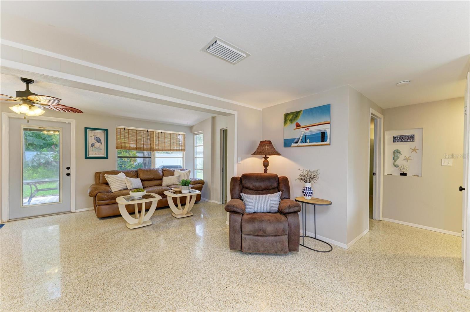 Image 14 of 44 For 564 Seminole Drive