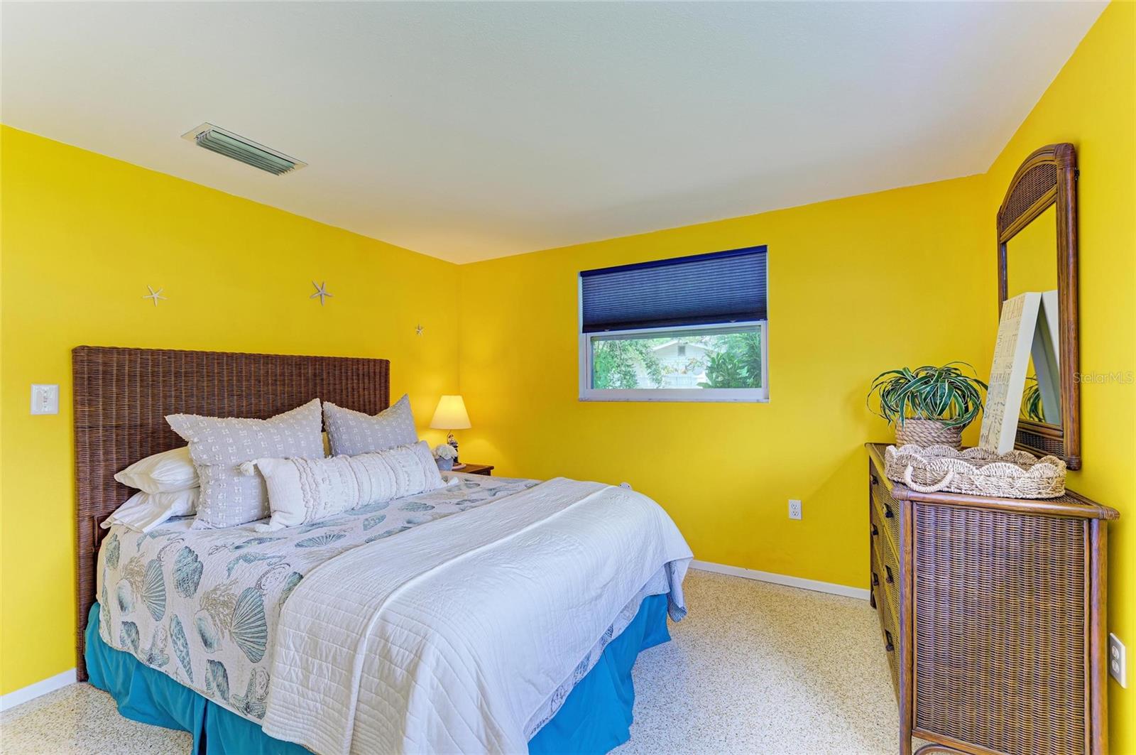 Image 22 of 44 For 564 Seminole Drive