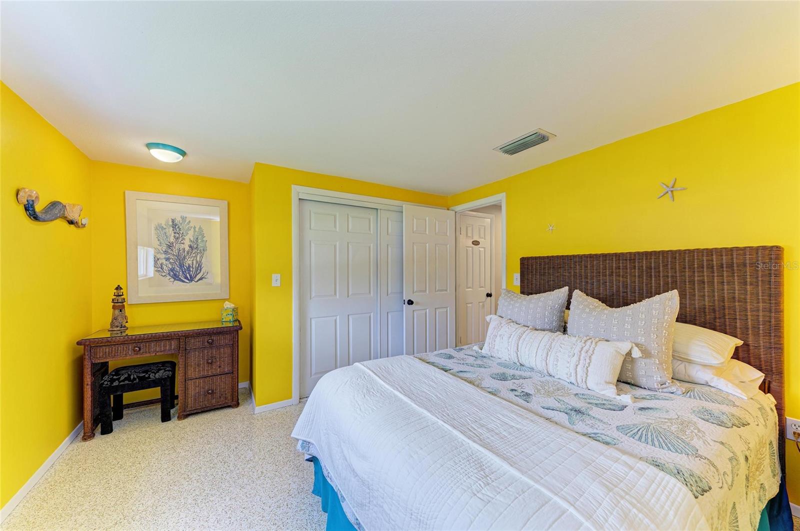 Image 24 of 44 For 564 Seminole Drive