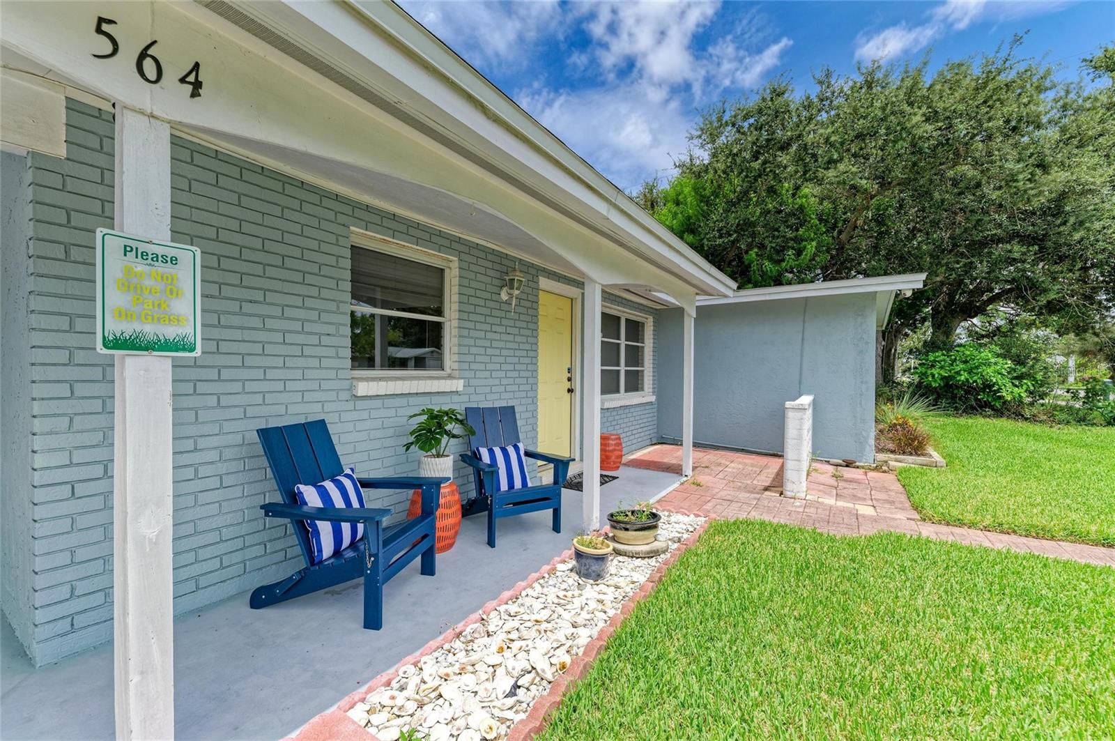 Image 4 of 44 For 564 Seminole Drive