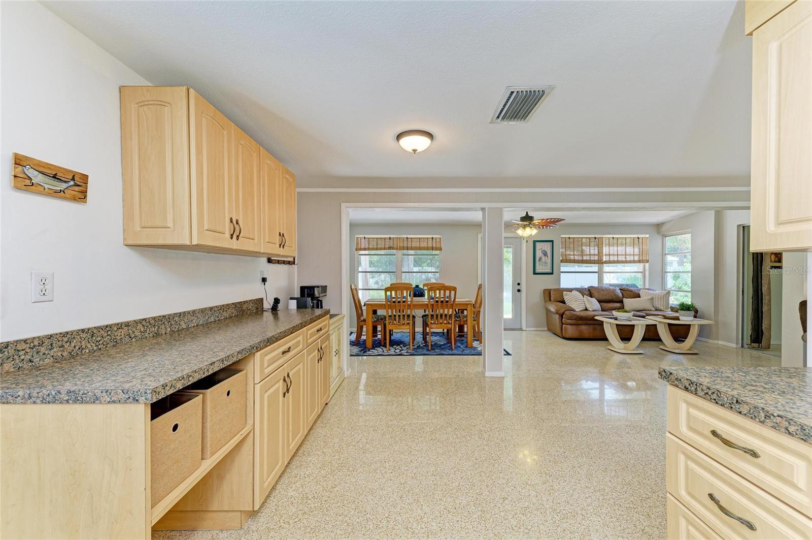 Image 8 of 44 For 564 Seminole Drive