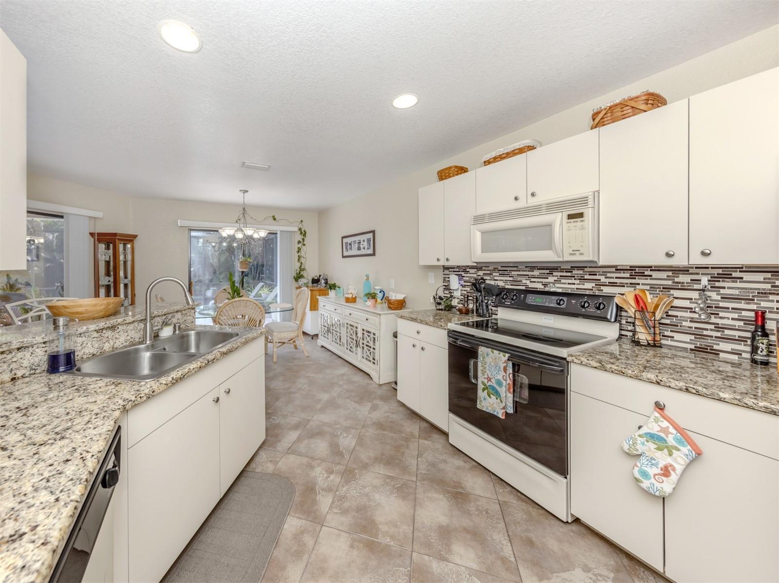 Image 11 of 66 For 7851 Howser Court