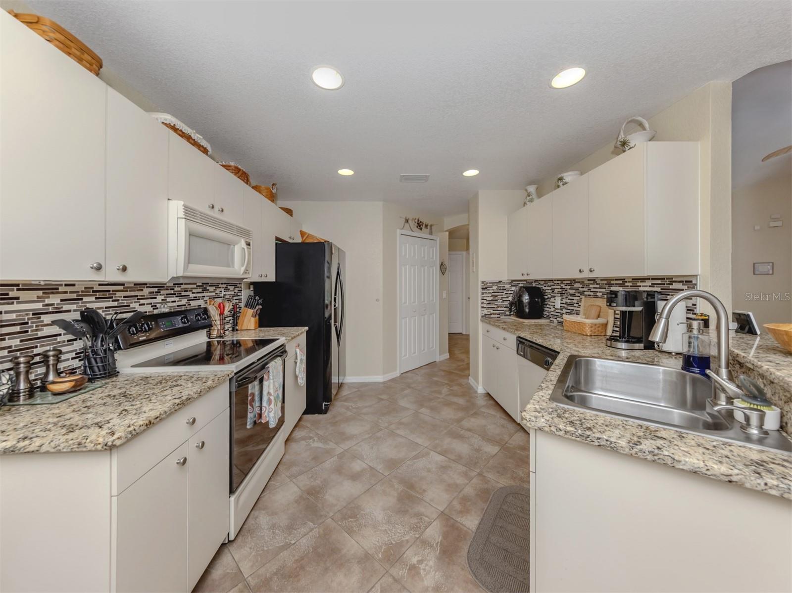 Image 14 of 66 For 7851 Howser Court