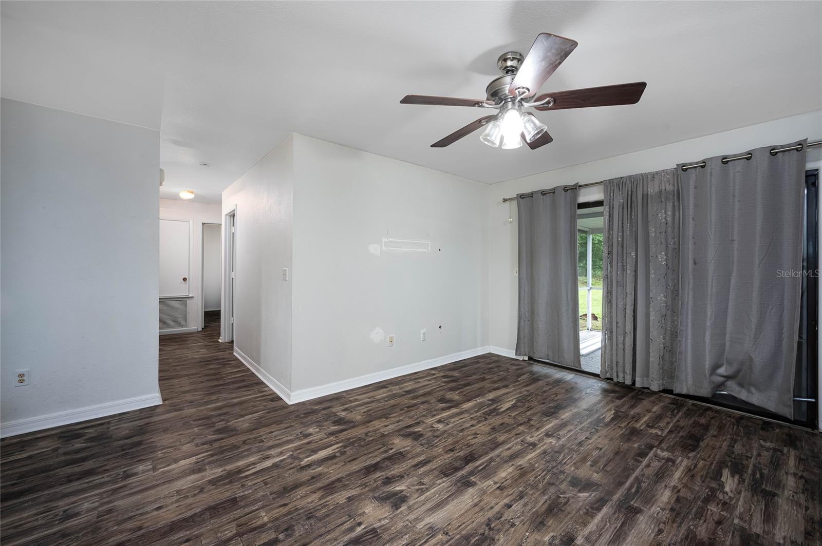 Image 13 of 47 For 6424 Elmwood Road