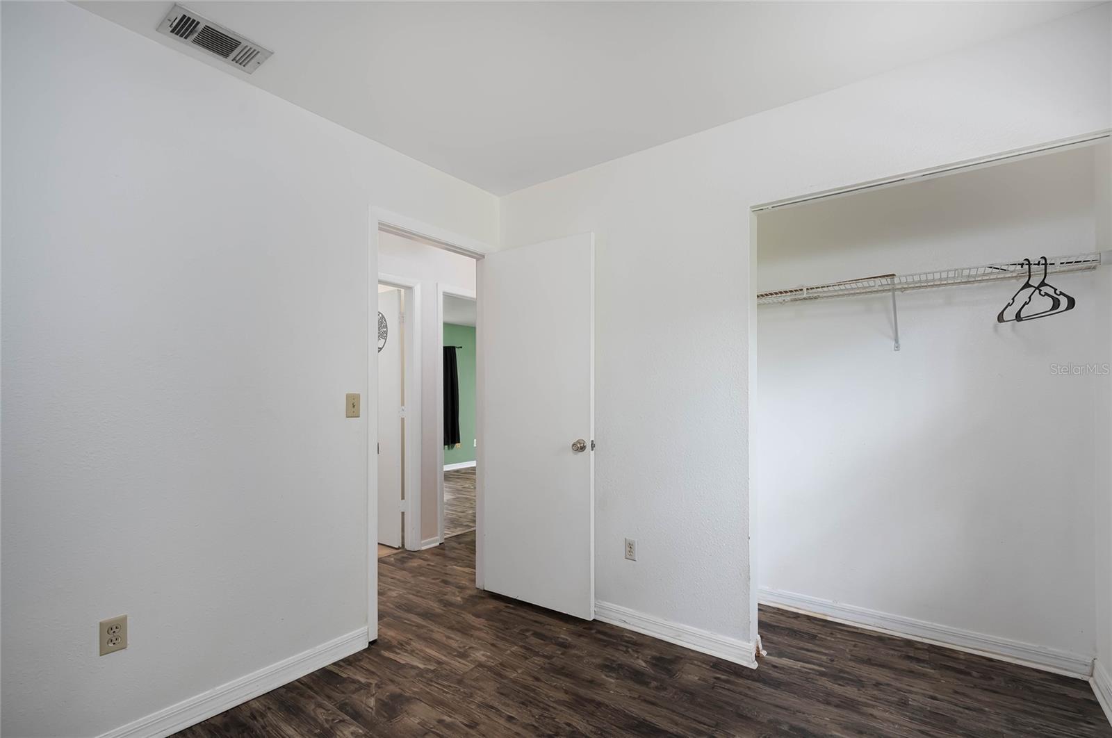 Image 21 of 47 For 6424 Elmwood Road