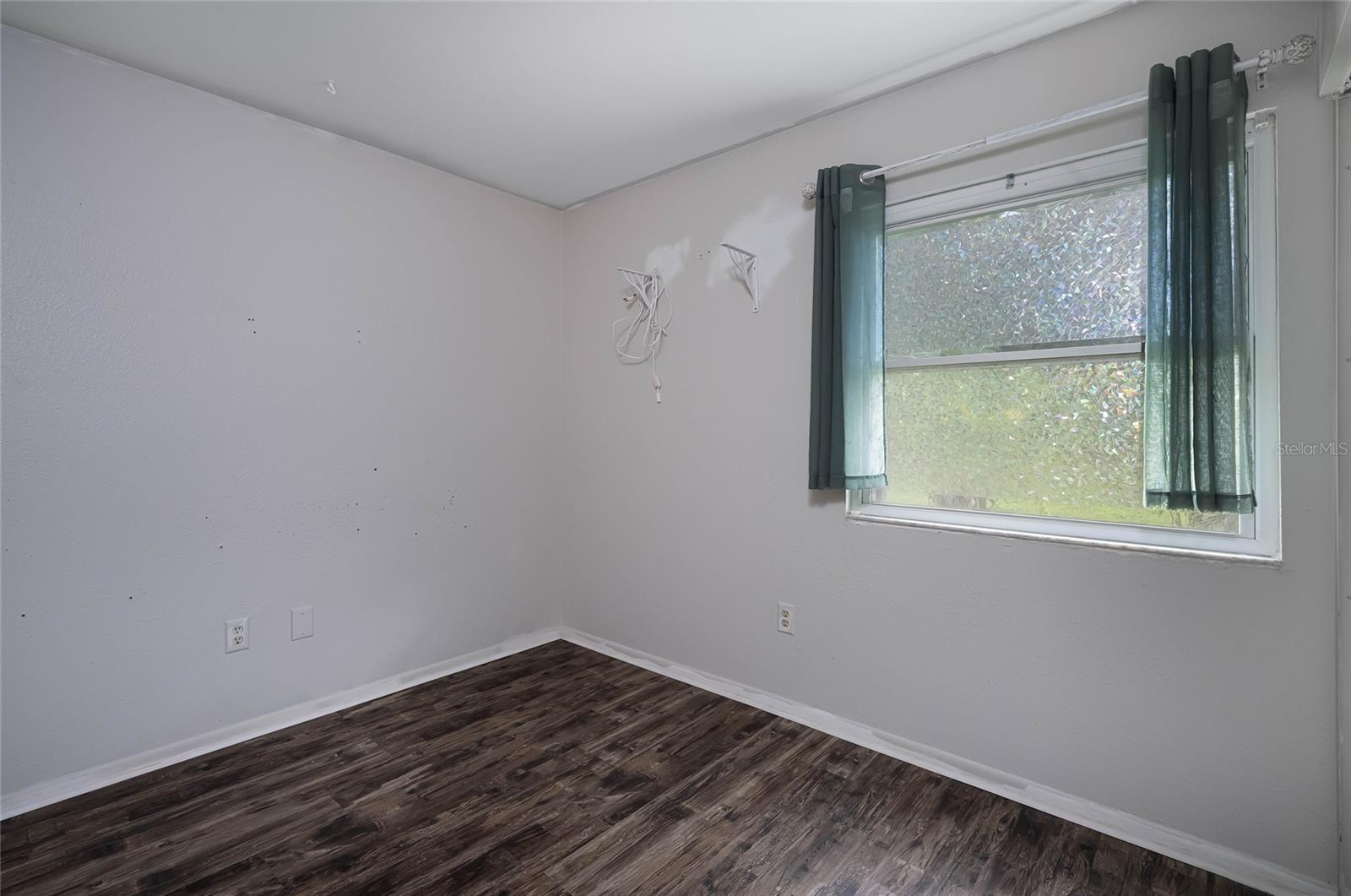 Image 24 of 47 For 6424 Elmwood Road