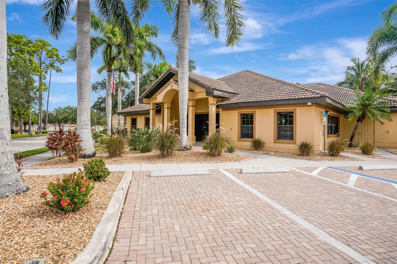 Image 42 of 64 For 1102 Winding Pines Circle 205