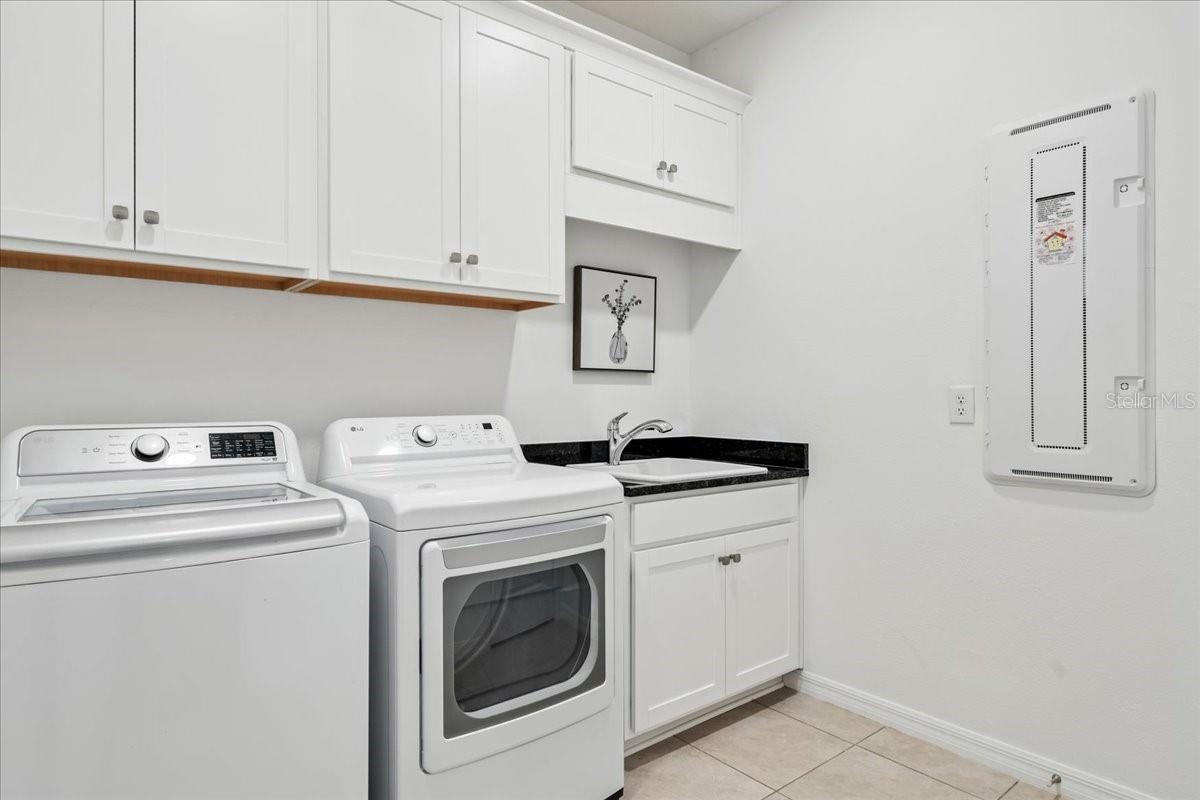 Image 43 of 87 For 12857 Pinnacle Lane