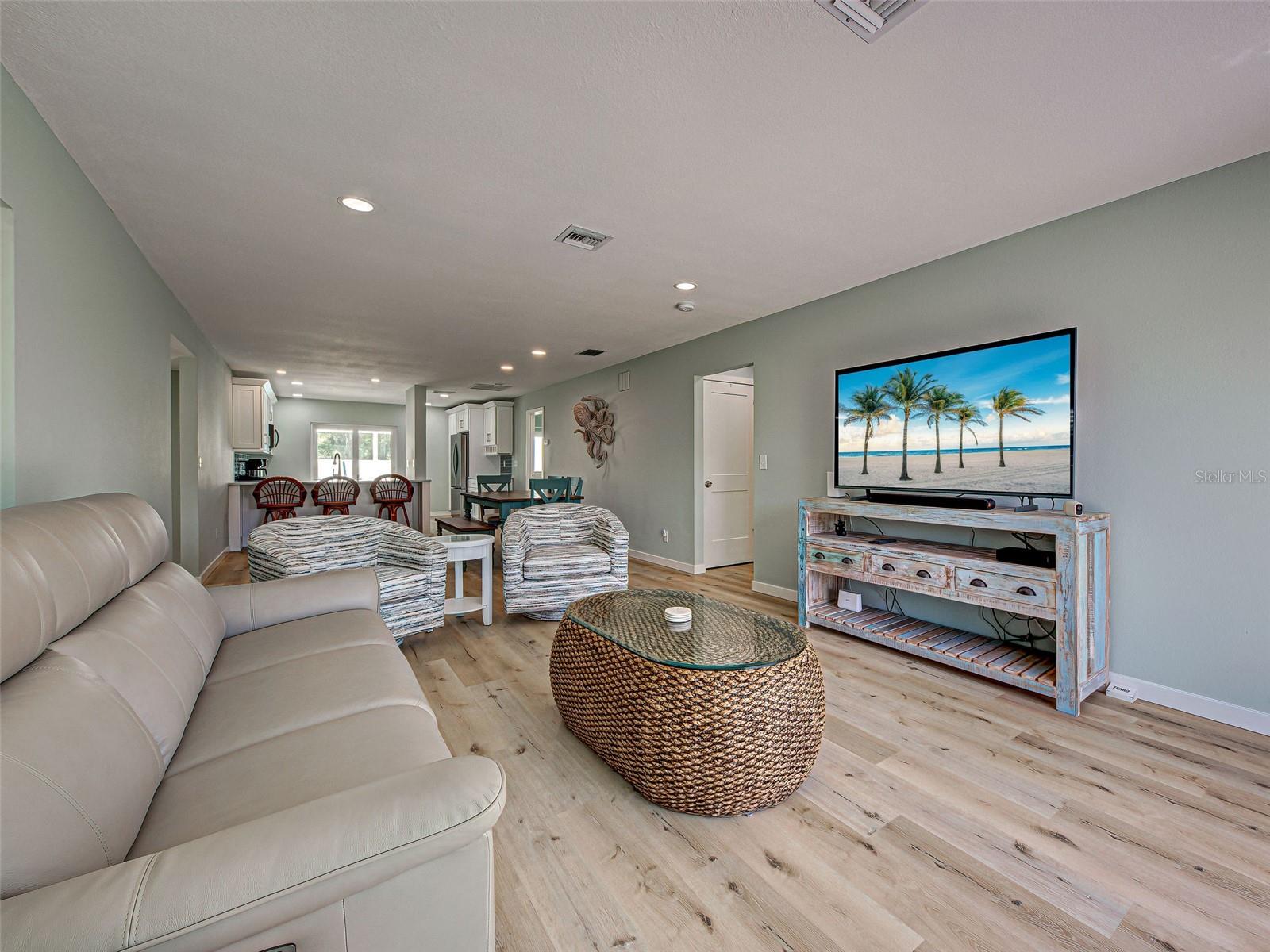 Image 10 of 35 For 236 Cerromar Way S 40