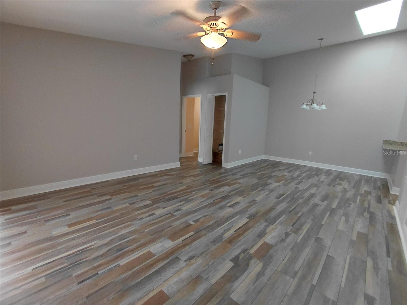 Image 10 of 22 For 3300 Loveland Boulevard 1202