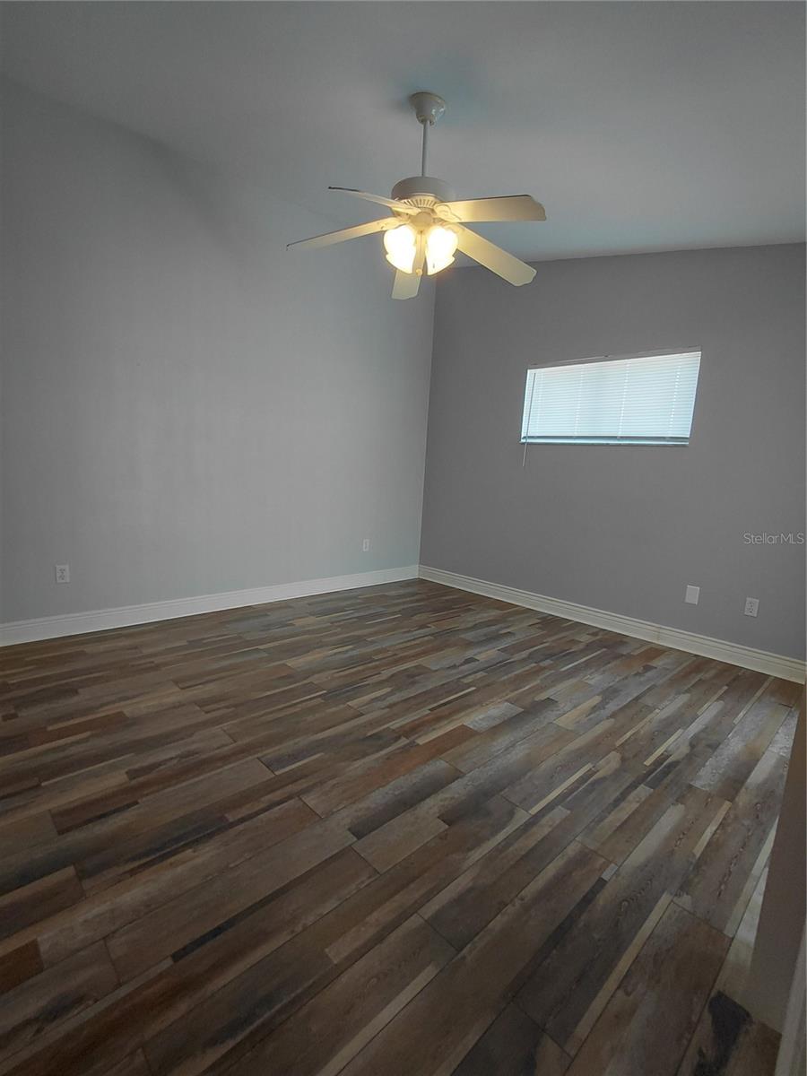 Image 13 of 22 For 3300 Loveland Boulevard 1202